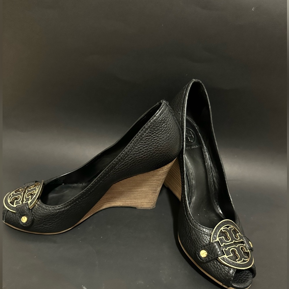 TORY BURCH HEALS